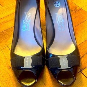 FERRAGAMO open toe pumps